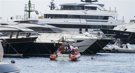 donna morta a posillipo|Donna morta a Posillipo, il video della barca killer usata dal ...